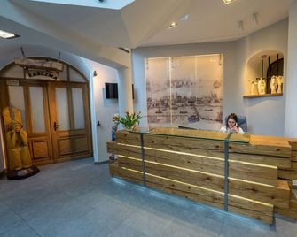 Hotel Spichrz - טורון - דלפק קבלה