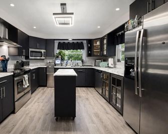 The Gathering House - New Kensington - Kitchen