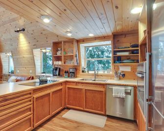 Hot Tub And Sauna Mountain Living At Hya - Snoqualmie Pass - Kitchen