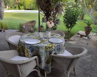 Mas le Pré du May - Caumont-sur-Durance - Restaurant