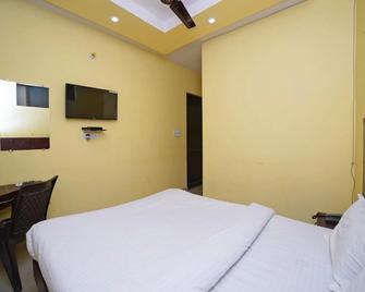 Hotel O Rama Palace - Morādābād - Schlafzimmer