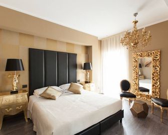 Town House Roma - Rome - Bedroom