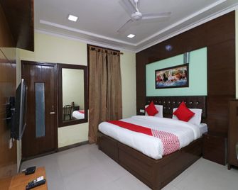 OYO Hotel Jyoti Continental Agra - Agra - Phòng ngủ