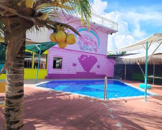 partylandia hostel - Panglao - Building