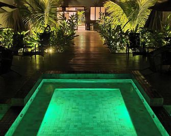 Pousada Vila Ipuan - Maresias - בריכה