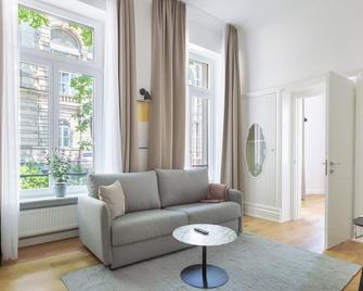 limehome Baden-Baden Bäderstraße - Baden-Baden - Living room