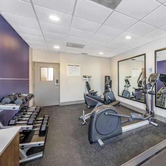 Holiday Inn Express Crestwood image 1