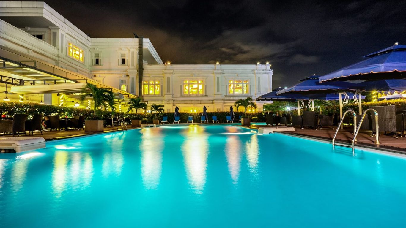 بيكاميكس هوتل ثيو داو موت