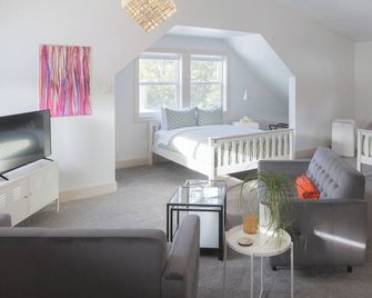 Fieldstone Guesthouse - Clearwater