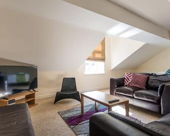 Westlecott House Old Town - Swindon - Living room