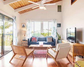 Professional Design Ocean View Private Apartment - Kealakekua - Living room