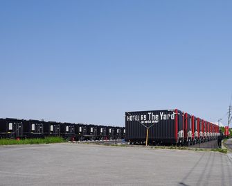 Hotel R9 The Yard Tsu - Cu - Budova