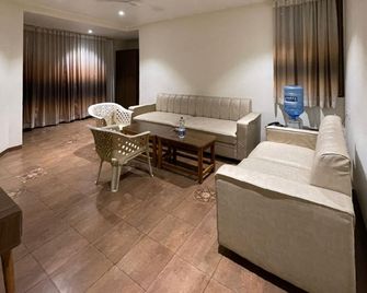 Hotel Sudarshan Palace - Latur - Lounge