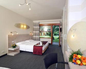 Hotel Sailing Center - Malcesine - Kamar Tidur
