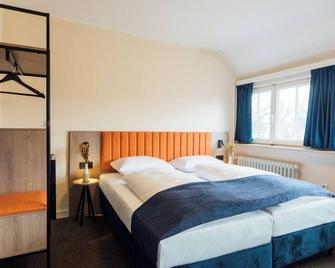 Myky Hotel Pinneberg - Free Parking - Pinneberg - Bedroom