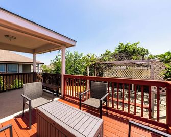 Spacious 4BR w Game Room - 15 min to Seaworld - San Antonio - Balkon