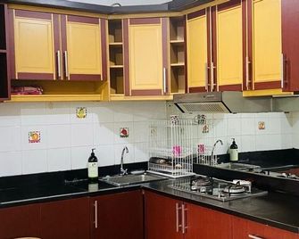 Apartemen Paladian Kelapa Gading Syariah - ג'קרטה - מטבח