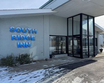South Ridge Inn - North Ridgeville - Edificio