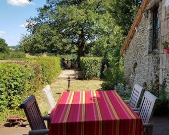 Apartment 100 m from the Atlantic. - Saint-Éloy-les-Mines - Binnenhof