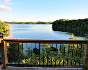 Cabin 1 at Kentucky Lake's Lynnhurst Family Resort - Murray - Balcón