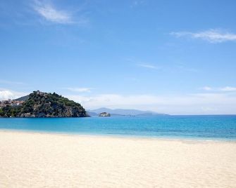 Parga Beach Resort - Parga - Strand