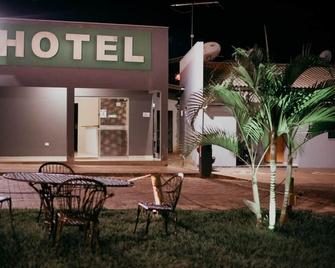 روتا هوتل - تانغارا دا سيرا - شرفة مرصوفة