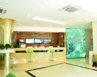 Vatica Suzhou Yongqiao District Yinhe 2 Road Wanda Plaza Hotel - Suzhou - Front desk