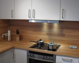 Spacious vacation apartment with balcony (lake view), garden and direct lake access - Ascheberg - Kitchen