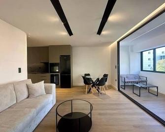 Bluemotion - Cruisehub 3b - Piraeus - Living room