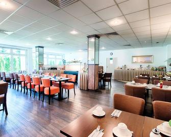 Achat Hotel Stuttgart Zuffenhausen - Stuttgart - Restauracja