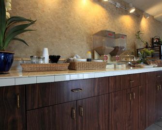 美洲最佳價值首都北部酒店 - 洛利 - 羅利 - 櫃檯