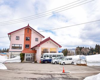 Kanoe - Iiyama - Edificio