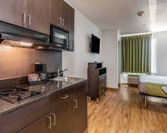 1 King Bed|ns| Kitchen - San Marcos - Кухня