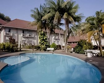 Hotel Seri Malaysia Temerloh - Temerloh - Piscina