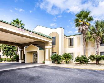 Quality Inn Darien-North Brunswick - Darien - Edificio