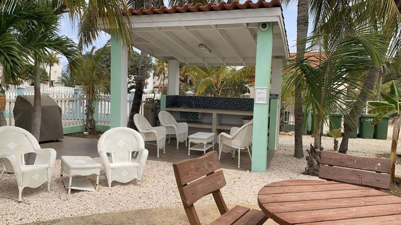 Coral Paradise Resort