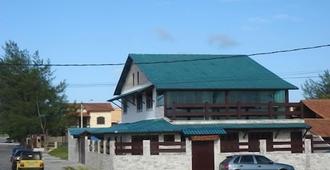 Pousada Casa do Telhado Verde - Cabo Frío