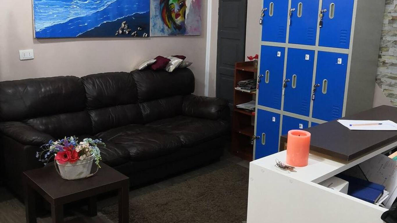 1 Hostal Galeria - Adults Only