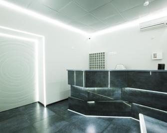 Buran capsule hotel - Moscú - Recepción