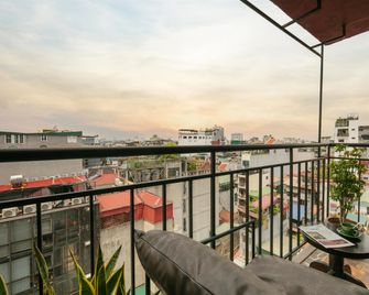 Kecho Legacy Hotel Hanoi & Spa - Hanoi - Balcón