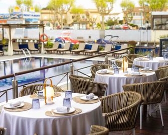 Hotel Port Salins by Pierre & Vacances - Empuriabrava - Restaurant