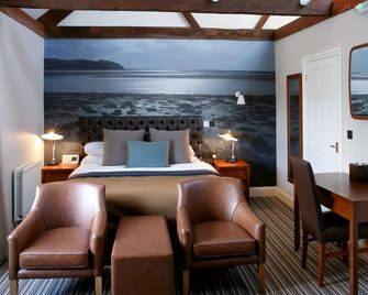 The Brown's Hotel - Carmarthen