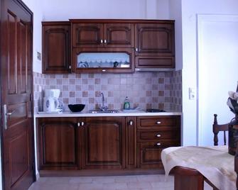 Maria Studios - Kokkari - Keuken