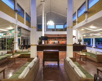 Club Mahindra Poovar - טריבאנדרום - לובי