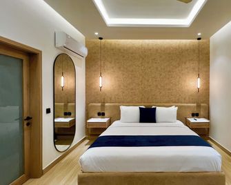 Aurhom By Royal Inn - Karachi
