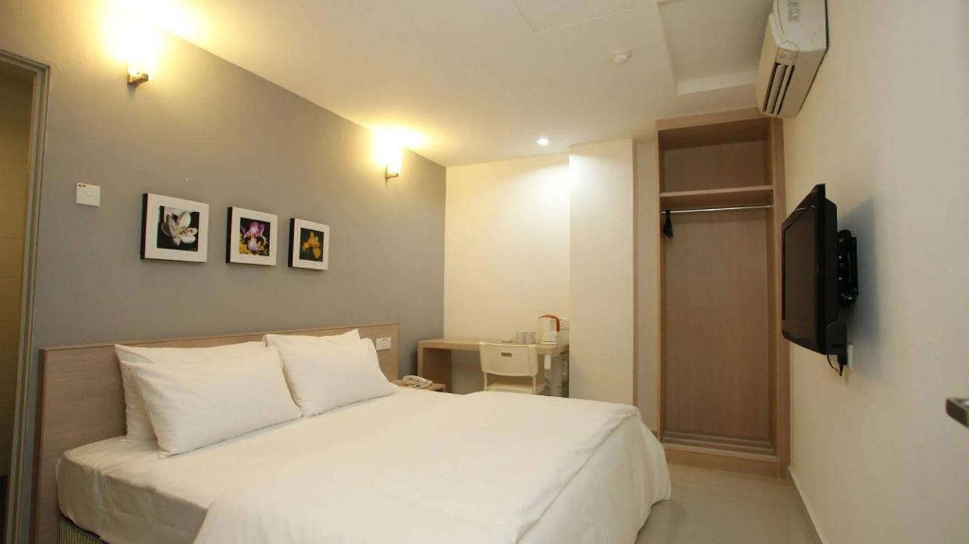 Iris Garden Hotel