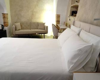 Luxy Gargano Suite - San Giovanni Rotondo - Schlafzimmer