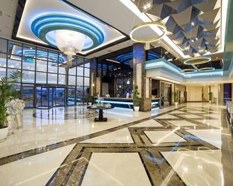 Luna Blanca Resort & Spa - Side - Lobby