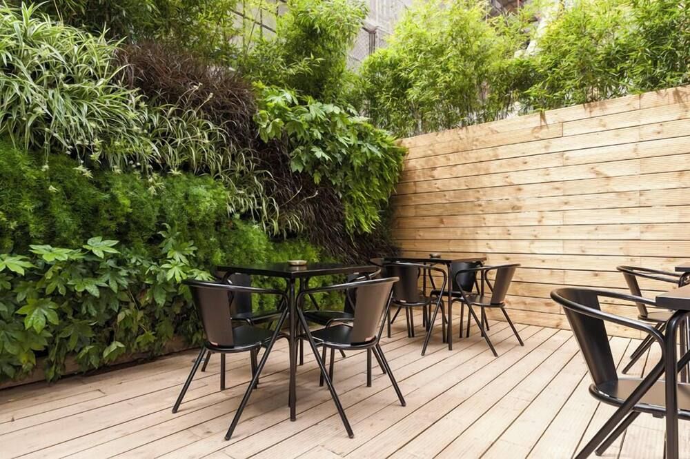 Lisbon Cheese & Wine Suites