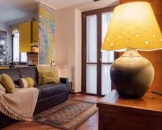 Vfh Stylish Boutique Apartment Central - Milan - Living room